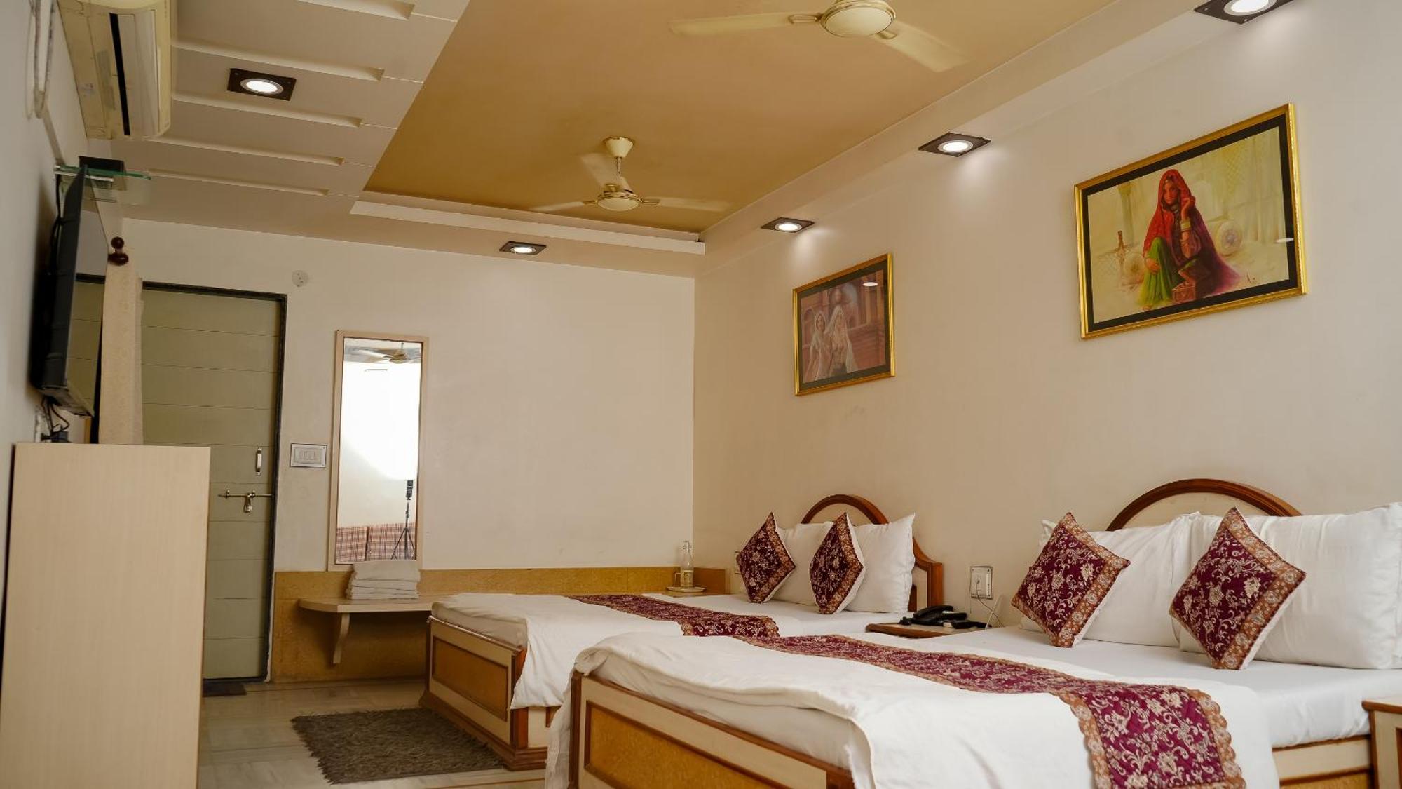 Hotel Ruby Divisione di Divisione di Jaipur Esterno foto